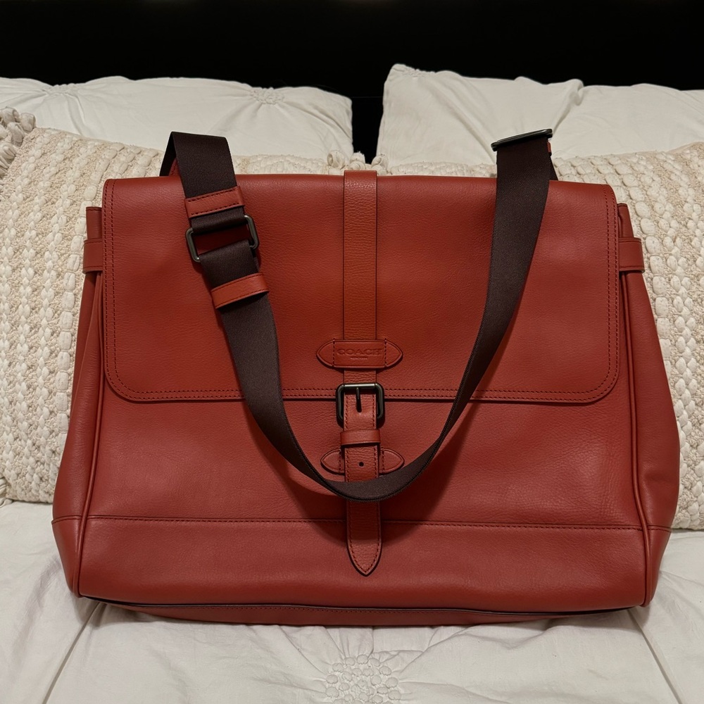 NWT Coach Hudson Messenger Bag Natural Leather